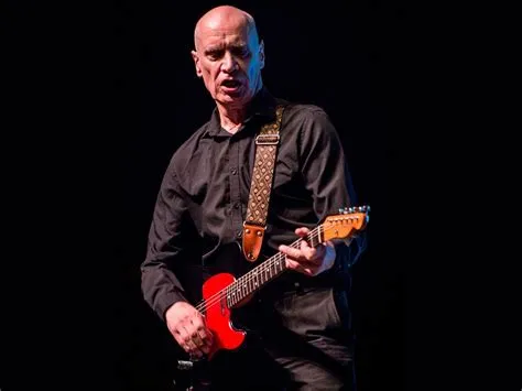  Wilko Johnson Konzert: Ein Mexikanischer Sturm auf den Hamburger Musikhimmel!